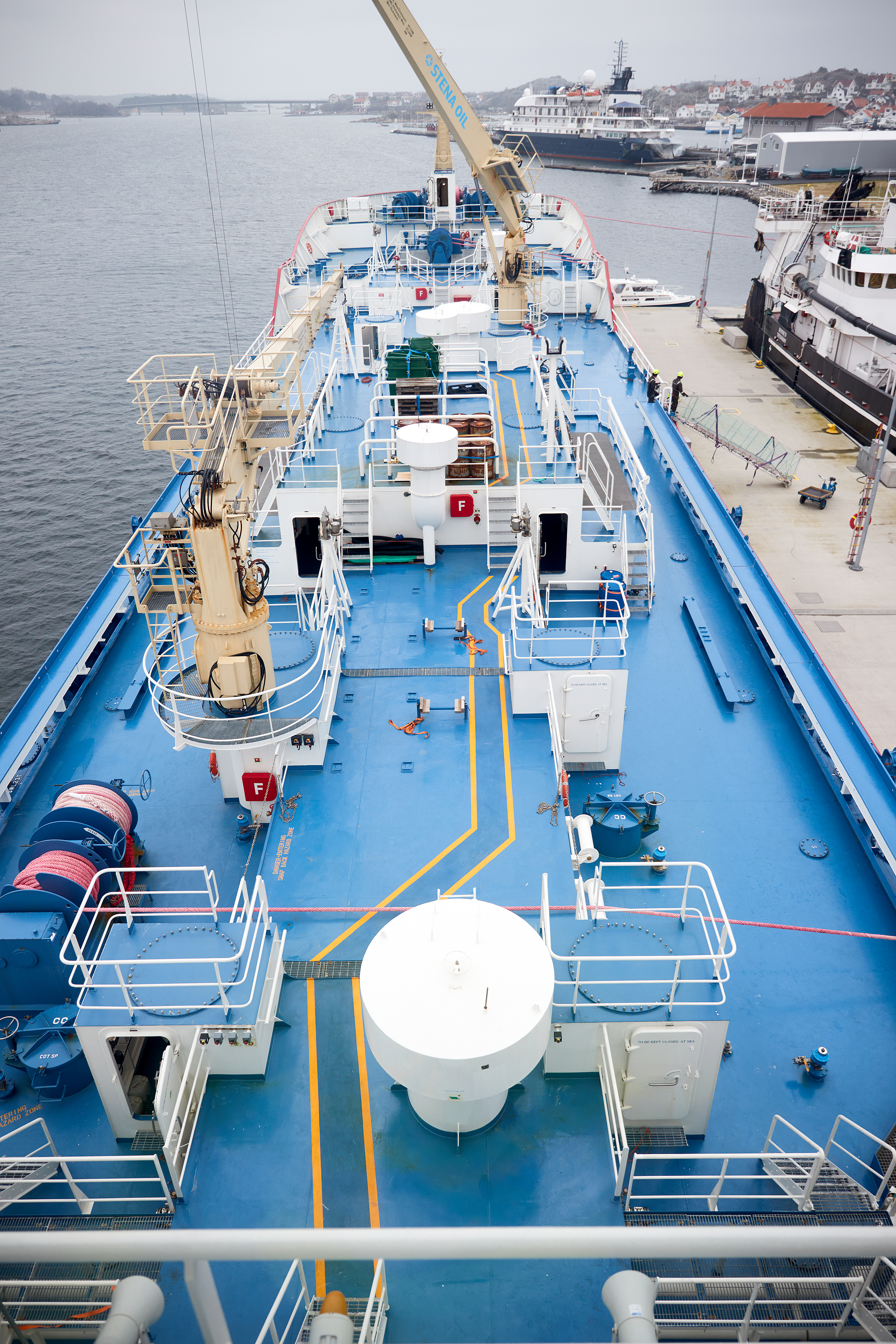 Top view of the Stena Oil bunker ship Vingaren